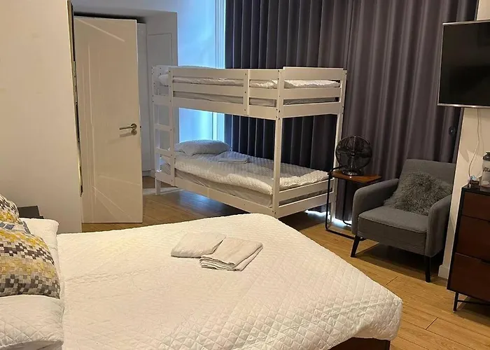 Sleep 6 Piccadilly Grand In London Vr5